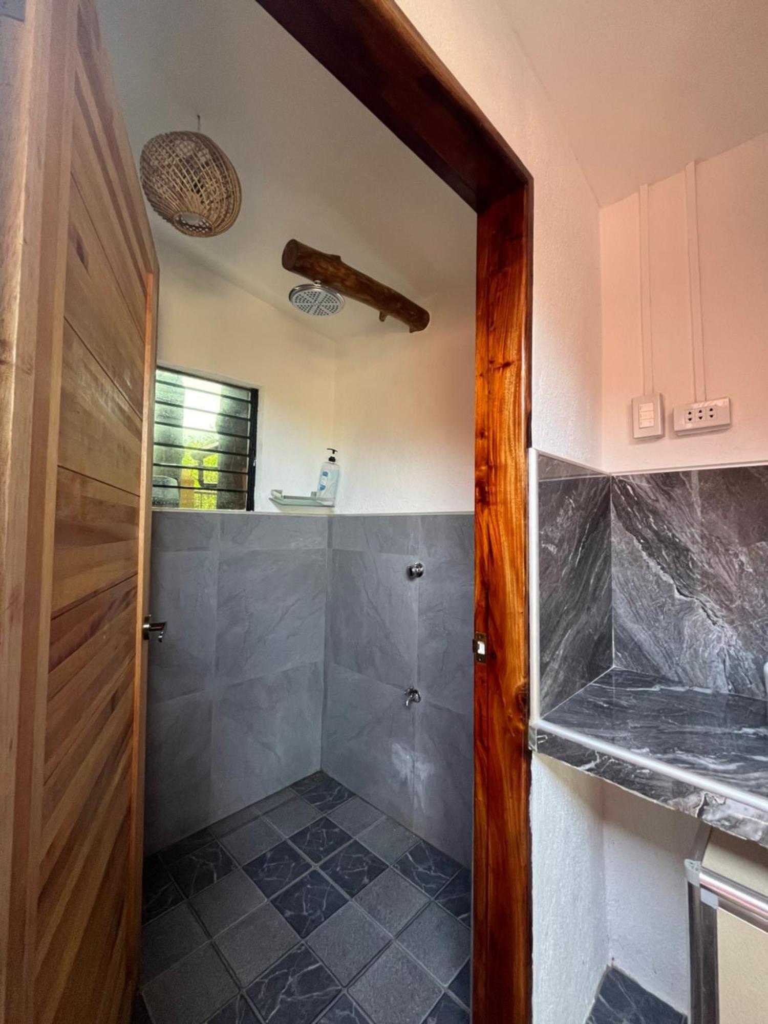 Saschasplace Premium Rooms Siquijor Buitenkant foto