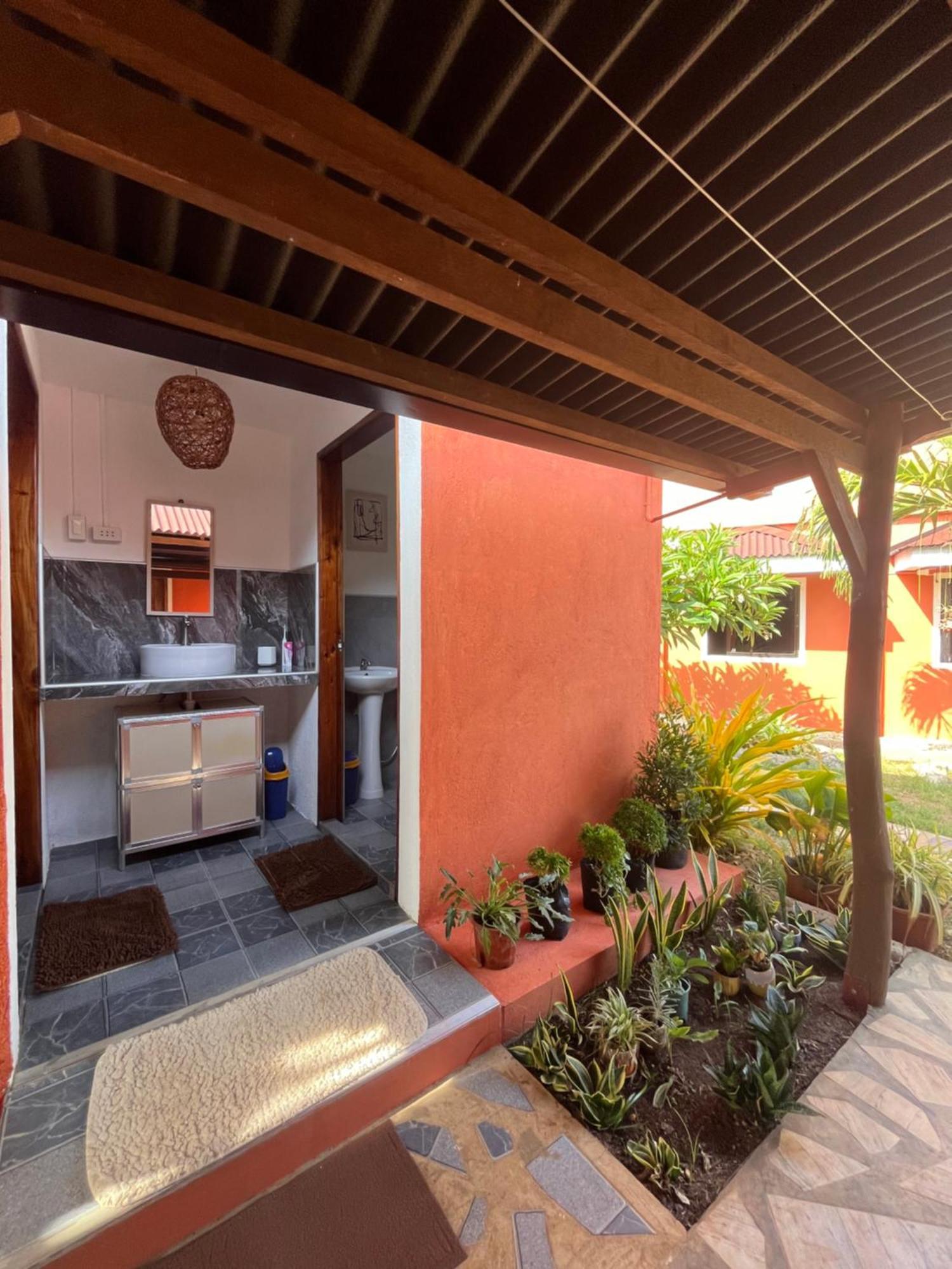 Saschasplace Premium Rooms Siquijor Buitenkant foto